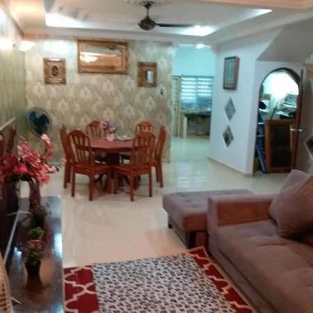 D' Homestay Bandar Baru Bangi Екстериор снимка